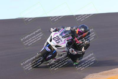 media/Sep-11-2022-SoCal Trackdays (Sun) [[81b7e951af]]/Bowl (820am)/